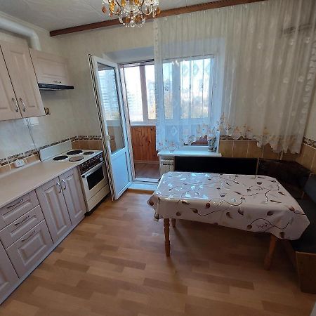 2К Апартаменты Ул.Ревуцкого 19/1 Kiev Dış mekan fotoğraf