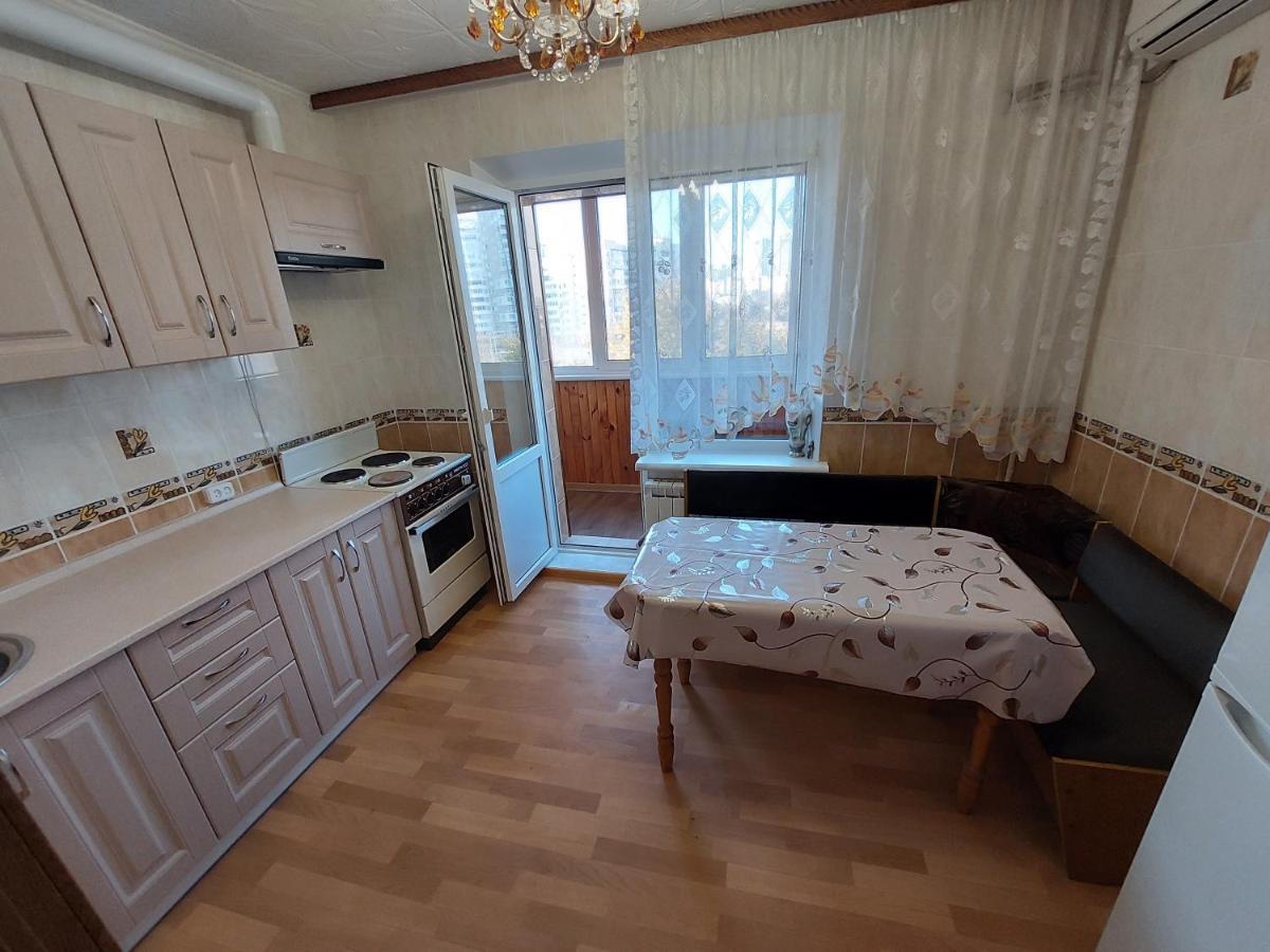 2К Апартаменты Ул.Ревуцкого 19/1 Kiev Dış mekan fotoğraf