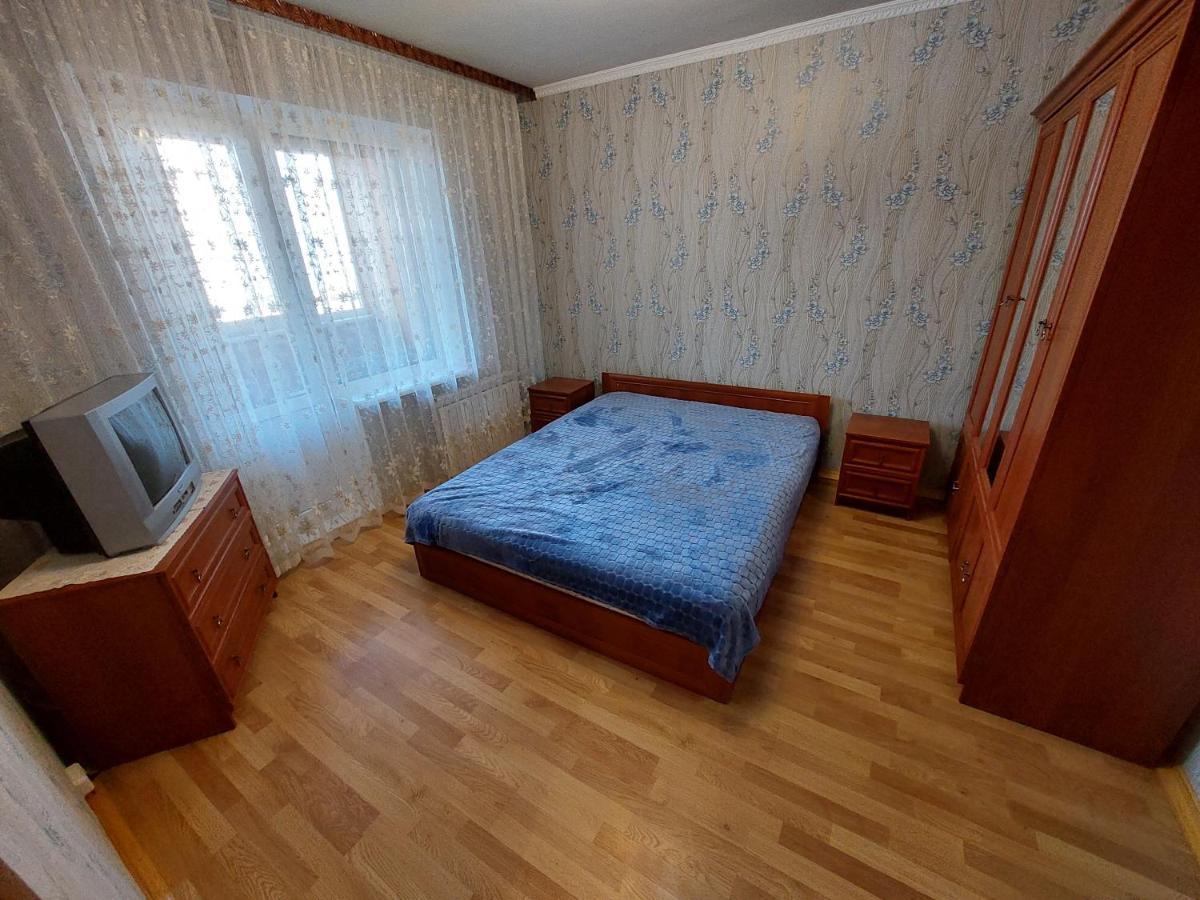 2К Апартаменты Ул.Ревуцкого 19/1 Kiev Dış mekan fotoğraf