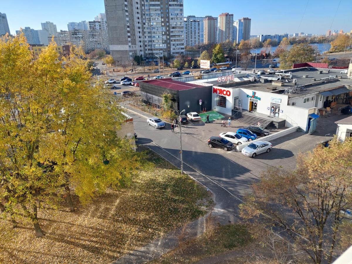 2К Апартаменты Ул.Ревуцкого 19/1 Kiev Dış mekan fotoğraf