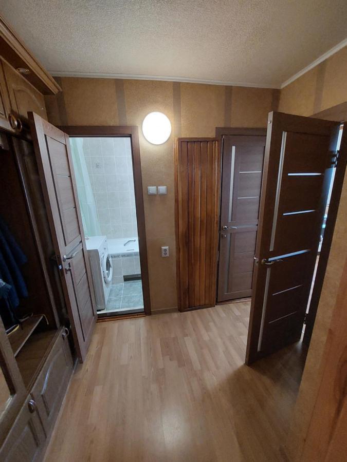 2К Апартаменты Ул.Ревуцкого 19/1 Kiev Dış mekan fotoğraf
